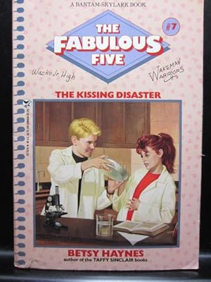 Seller image for THE KISSING DISASTER (FABULOUS FIVE, BOOK 7) for sale by The Book Abyss
