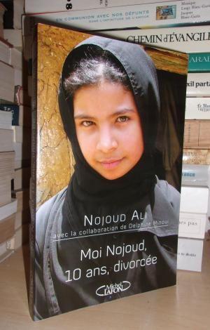 Seller image for MOI, NOJOUD, 10 ANS, DIVORCEE for sale by Planet's books