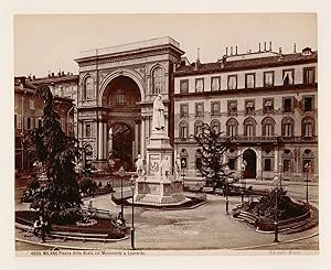 Bild des Verkufers fr Milano Piazza dell Scala col monumento a Leonardo zum Verkauf von Sergio Trippini
