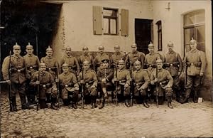Foto Ansichtskarte / Postkarte Gruppenbild deutsche Soldaten, Kaiserreich, Pickelhauben