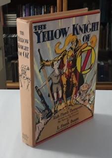 Image du vendeur pour The Yellow Knight of OZ mis en vente par Book Gallery // Mike Riley