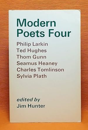 Image du vendeur pour Modern Poets Four. Philip Larkin, Ted Hughes, Thom Gunn, Seamus Heaney, Charles Tomlinson, Sylvia Plath mis en vente par Wormhole Books