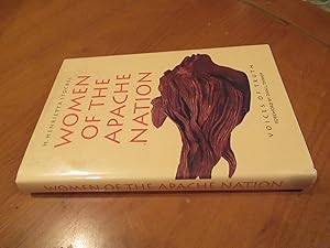 Seller image for Women of the Apache nation: Voices of truth for sale by Arroyo Seco Books, Pasadena, Member IOBA