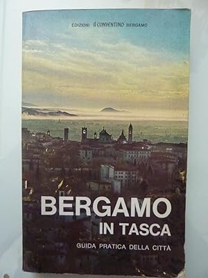 Imagen del vendedor de BERGAMO IN TASCA Guida Pratica della Citt a la venta por Historia, Regnum et Nobilia