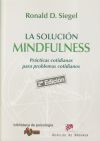 Seller image for La solucion mindfulness. Prcticas cotidianas para problemas cotidianos for sale by AG Library