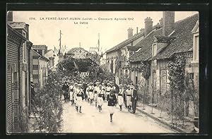 Carte postale La Ferté-Saint-Aubin, Concours Agricole 1912, Le Défilé