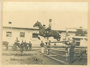 "Clarion" en saut de haie, 1903