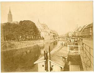 France, Strasbourg, la cathédrale, les douanes et le canal