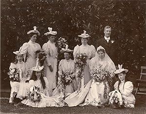 La mariée et ses demoiselles d'honneur, vers 1900