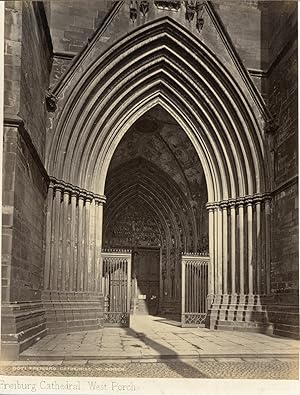 Suisse, Fribourg, cathédrale Saint-Nicolas, le portail