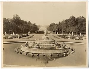 France, Versailles, parc de Versailles, le bassin de Latone, vue sur le château