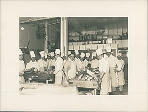 France, Paris, boucherie découpe de la viande, restaurant, équipe de bouchers