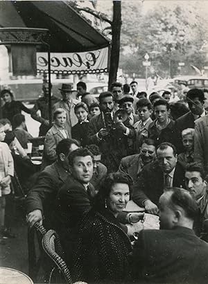 Pierre Poujade et sa femme à Paris en 1955