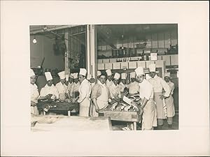 France, Paris, boucherie découpe de la viande, restaurant, équipe de bouchers