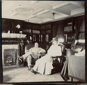 Homme et femme dans un salon, ca.1905, Vintage citrate print