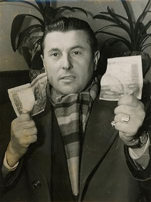 Pierre Poujade, la guerre des impôts, 1955