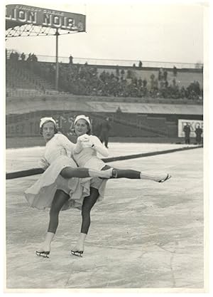 Patinage, démonstration des s?urs Vives au Parc des Princes