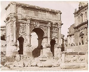 Bild des Verkufers fr Italia, Roma, Arco Trionfale di Settimio severo sulla Via Sacra zum Verkauf von photovintagefrance