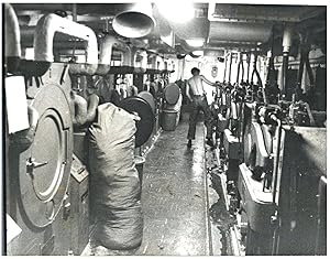 U.S.A., Operation "laundry" aboard the atomic aircraft carrier "Enterprise"