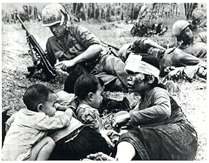 Guerre du Vietnam, Soldats et civils, février 1966