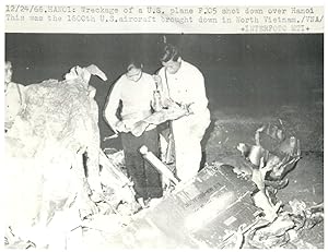 Guerre du Vietnam, avion détruit à Hanoi, 1966