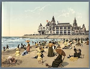 Ostende. Le Kursaal et la plage.