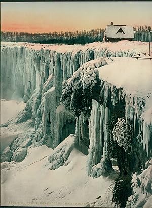 Canada, Niagara, Horseshoe Falls from Canadian Side, Winter.