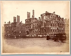 C. Tune, Siège de Paris, L'Hôtel de Ville