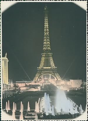 Paris, La Tour Eiffel. Exposition Universelle 1937