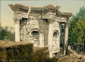 Balbek. Le Temple circulaire (temple de Vénus).