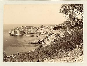 Croatie, Dubrovnik, Raguse, Vue générale de la ville et port, ca.1880, vintage albumen print
