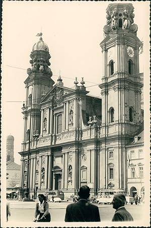 Allemagne, Munich, Église des Théatins (Theatinerkirche), 1952, Vintage silver print