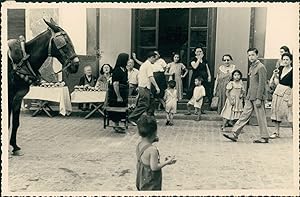 Espagne, Alicante, Scène de rue avec marchands, ca.1952, Vintage silver print
