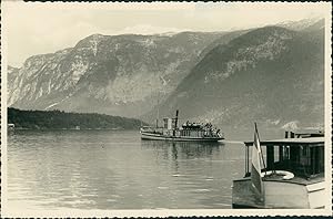 Autriche, Traversier sur le Hallstättersee, 1952, Vintage silver print