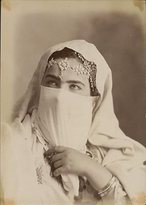 Maghreb, Femme élégante voilée, ca.1880, Vintage albumen print