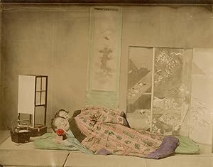 Japon, Japanese Girls sleeping in bed