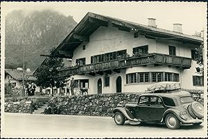 Autriche, Bâtiment de la douane, 1952, Vintage silver print