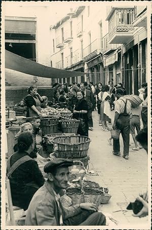 Espagne, Marché animé, ca.1952, Vintage silver print