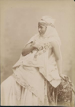 Maghreb, Femme en habits typiques avec poignard , ca.1880, Vintage albumen print