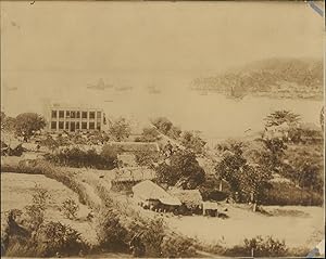 Chine, Panorama d'une résidence et la baie, ca.1905, Vintage citrate print