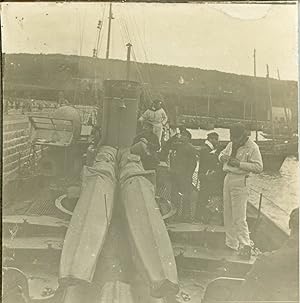 France, Embarcation des marins vers un navire militaire, 1911, Vintage silver print
