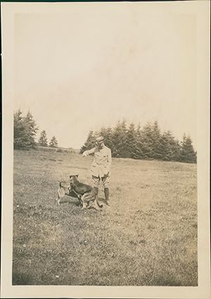 France, Le Plessis, Militaire en uniforme, ami du photographe, 1915, Vintage silver print