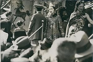 Paris, Femme aux serpents à la Foire du Trône, 1941