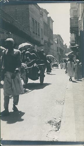 Maghreb, Scène de rue avec charrettes et passants, ca.1920, Vintage silver print
