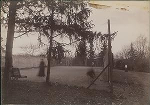 France, camp d Avord, Amis faisant un match de tennis, 1904, Vintage silver print