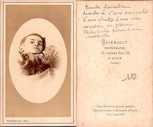 CDV Thiébault, Gien, Petit garçon malade nommé Emile Laroche, circa 1870