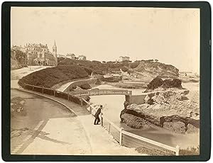 France, Biarritz, la passerelle et l'église Eugènie