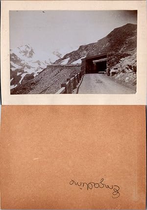 Suisse, Schweiz, Grisons, Engadine, tunnel sur la route, circa 1880