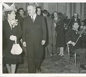 Conférence de Paris, septembre 1946, le ministre Georges Bidault reçoit à Versailles