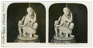 Stereo, Italie, Italia, Naples, Napoli, Musée, Sculpture La Vénus accroupie, circa 1910